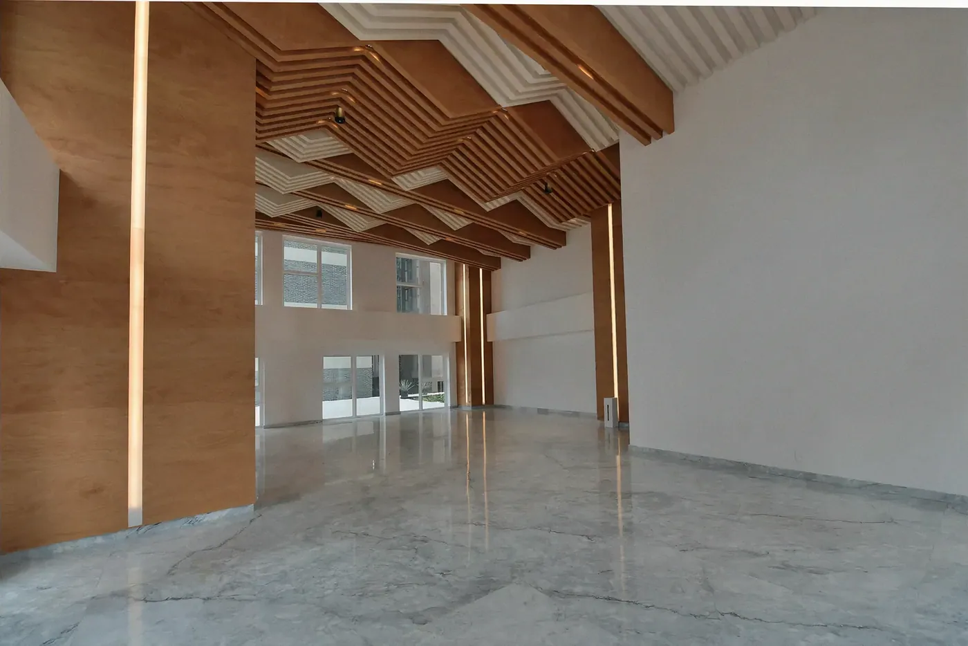 Interior de pisos en Icon Beyond. Suministro e instalación de Luis Llano.